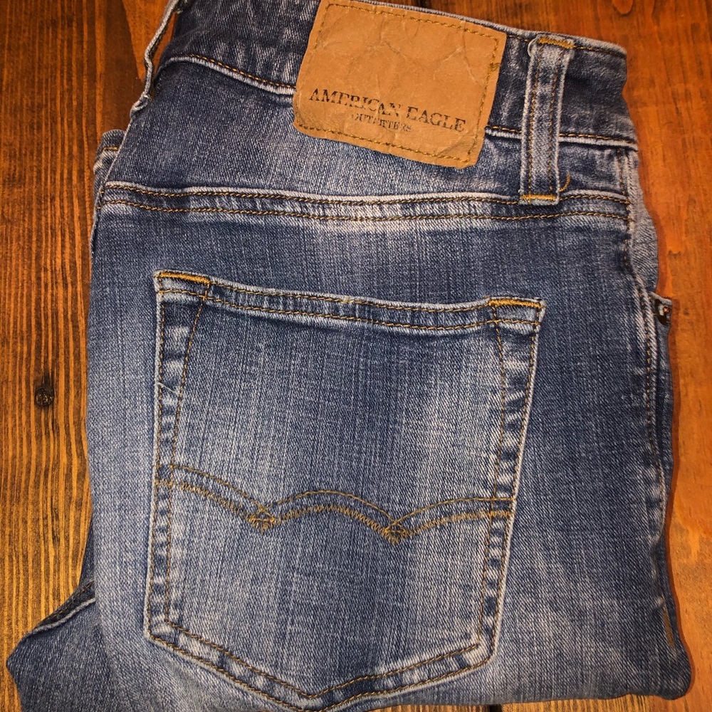 American Eagle Men’s jeans